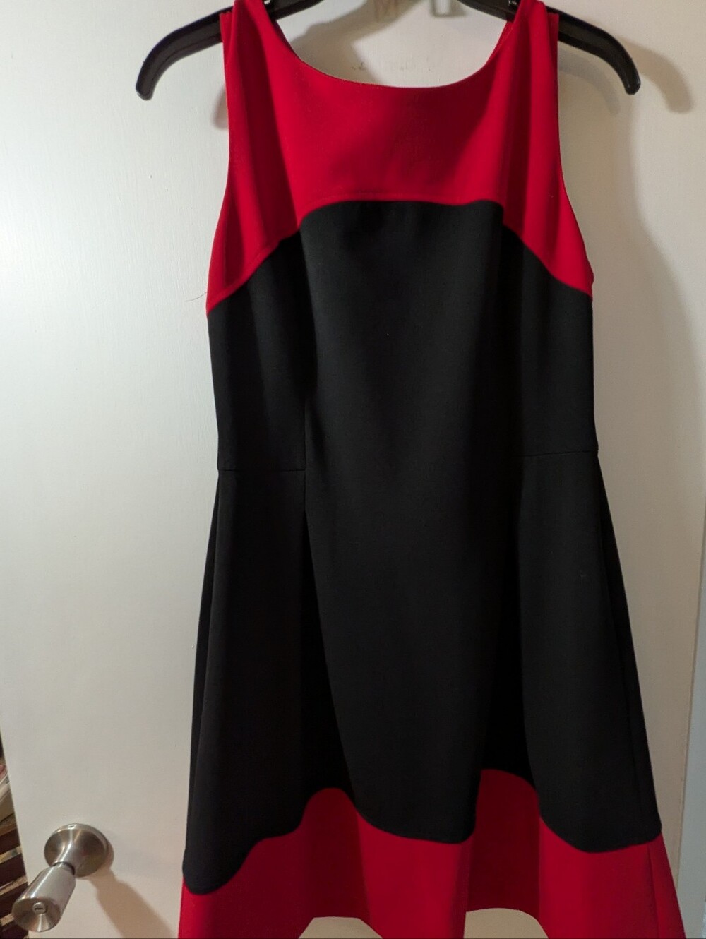 Tommy Hilfiger Red and Black Colorblock Sleeveless Midi Dress